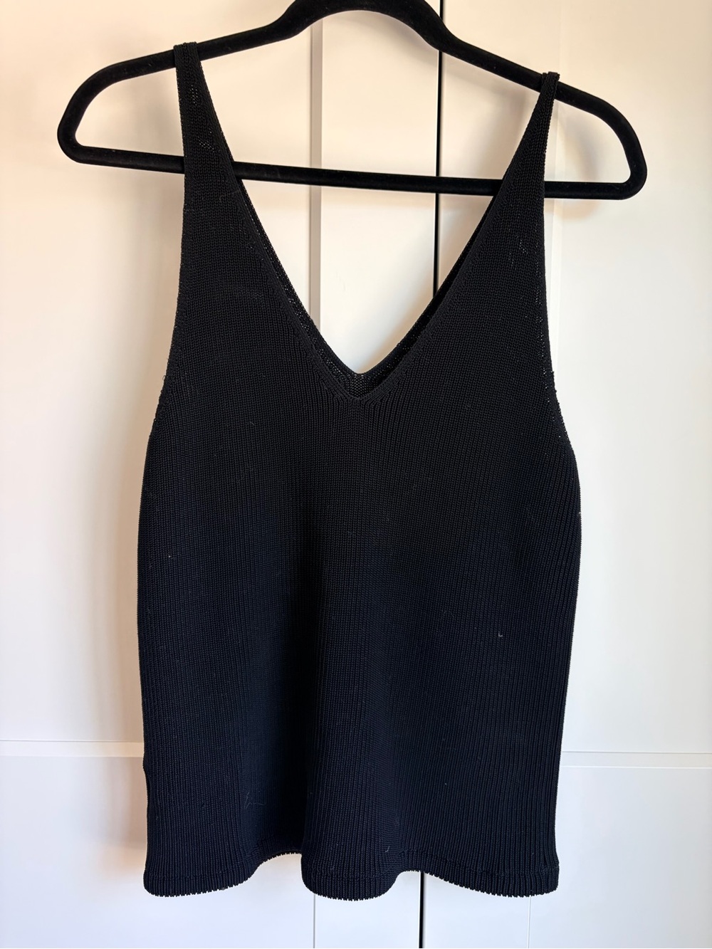 COS Black V-Neck Ribbed Tank | S - Picture 4 of 6